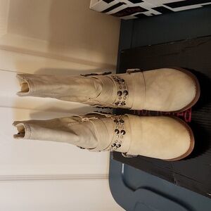 Women's Size 10 Medium Boot